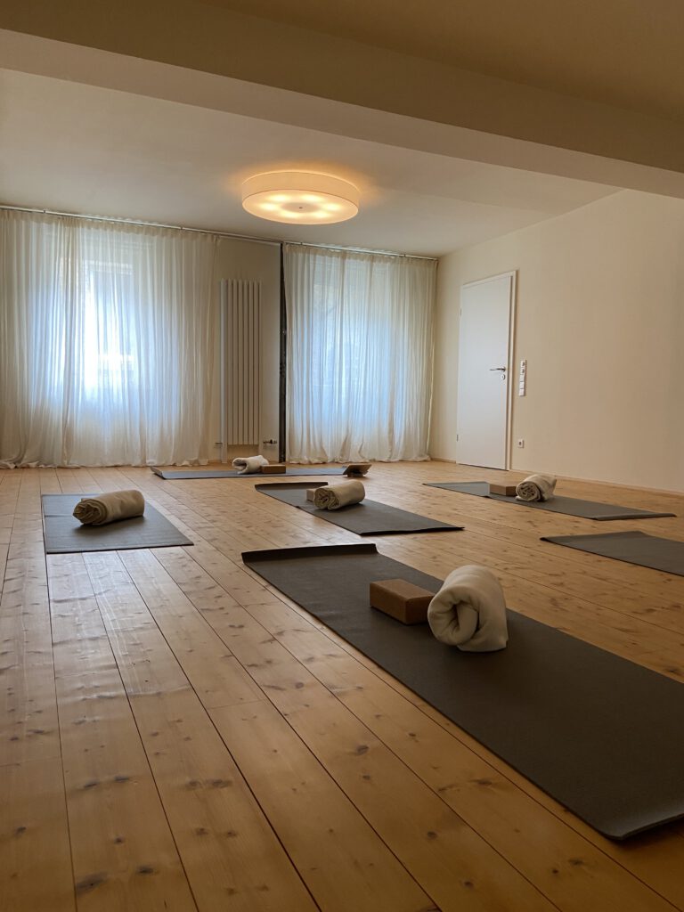 Räumlichkeit für Personal Yoga Kurs oder Kleingruppenunterricht